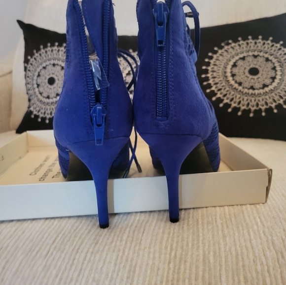 Nine West Sz(8) Navy Suede Mesh 3" Heel with Zipper back see thru open toe - Picture 6 of 10